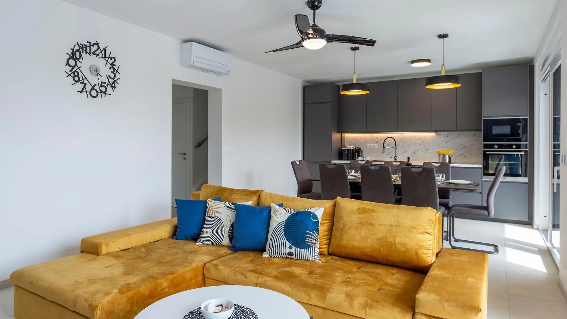 Apartments Osvit Medulin 0*,